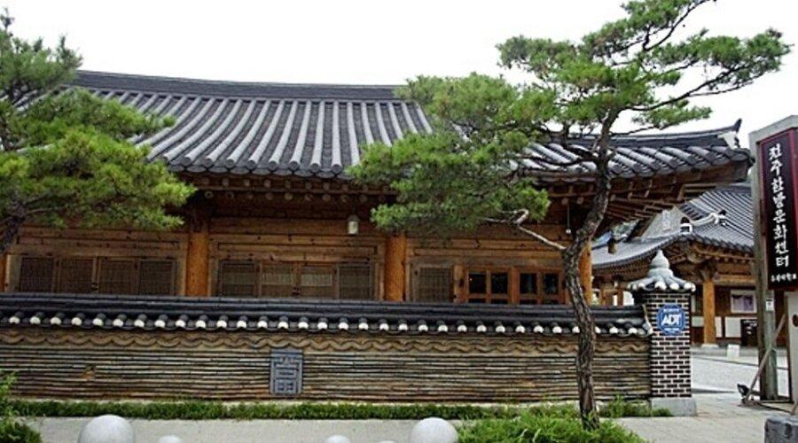 “Historic Hideaways: Immersing Yourself in South Korea’s Rich Past”